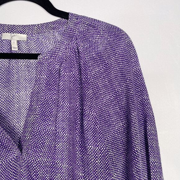 Joie Small S Purple Silk Textural Print Addie B Blouse Top VNeck 3/4 Sleeve - Picture 4 of 9